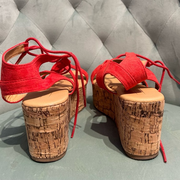 Yoki size 7.5 coral/red lace up wedge with box & dust covers - Picture 7 of 9